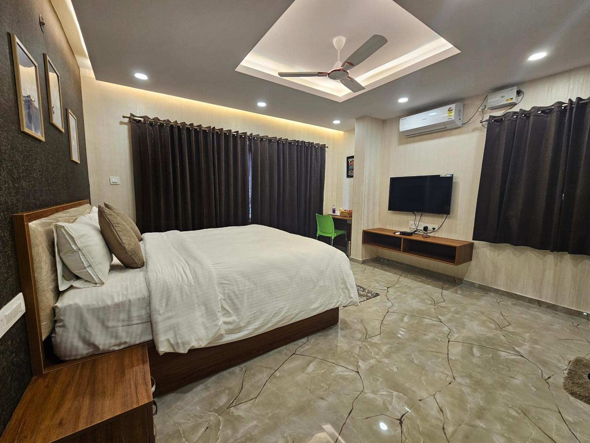 The Urban Nest Hotel Bangalore Exterior photo