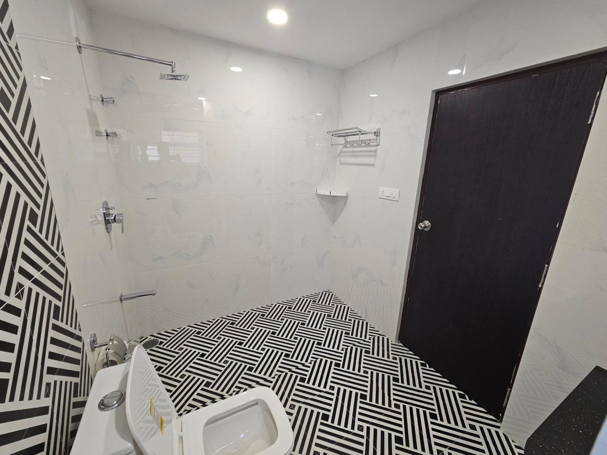 The Urban Nest Hotel Bangalore Exterior photo