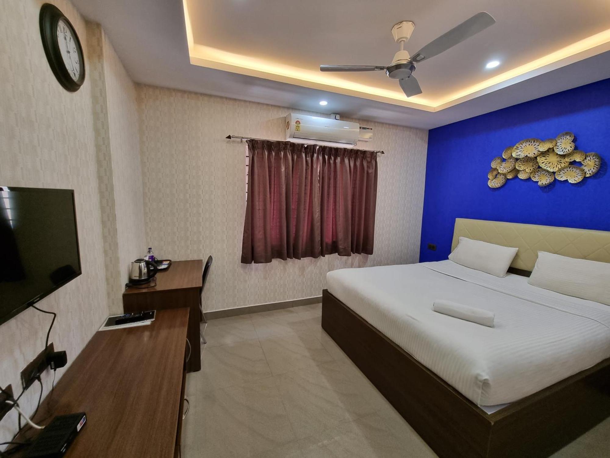 The Urban Nest Hotel Bangalore Exterior photo