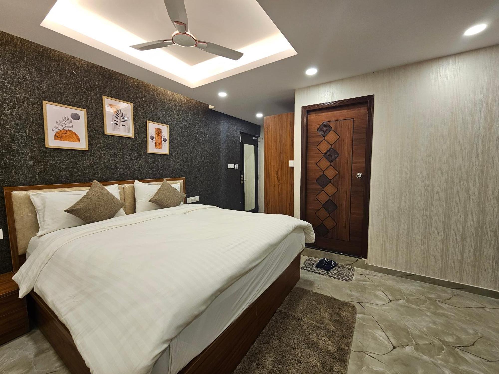 The Urban Nest Hotel Bangalore Exterior photo